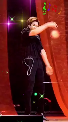 #creatorsearchinsights  #бтс #namjoon #танцы #шутка  тапки в стороны! хулиганим с Намджуном 😄💜