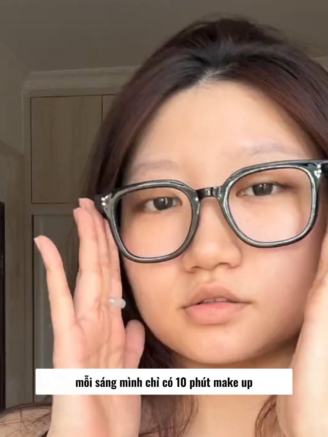 #xuhuong Ba màu – một nhiệm vụ: che hết mọi khuyết điểm! Kem che khuyết điểm 3 màu là bảo bối cho làn da ‘mịn như ảo giác’.#LearnOnTikTok #makeuptutorial #kemnenlautroi #tutorial #kemchekhuyetdiem