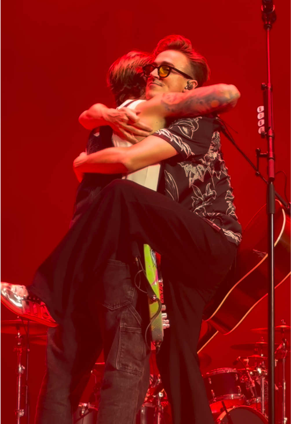 What an amazing night! Love the Dougie and Matt combination so much @McFly V Busted ##itsallaboutyou #mcfly #busted@DOUGIE POYNTER 