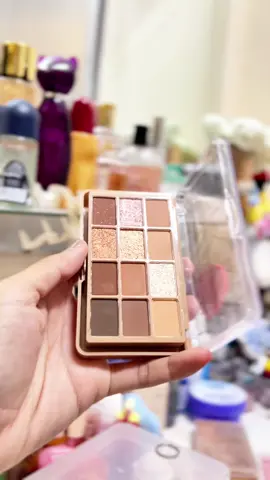 #พาเลทตา #พาเลทอายแชโดว์ #อายแชโดว์ #sivanna #รีวิวบิวตี้ 