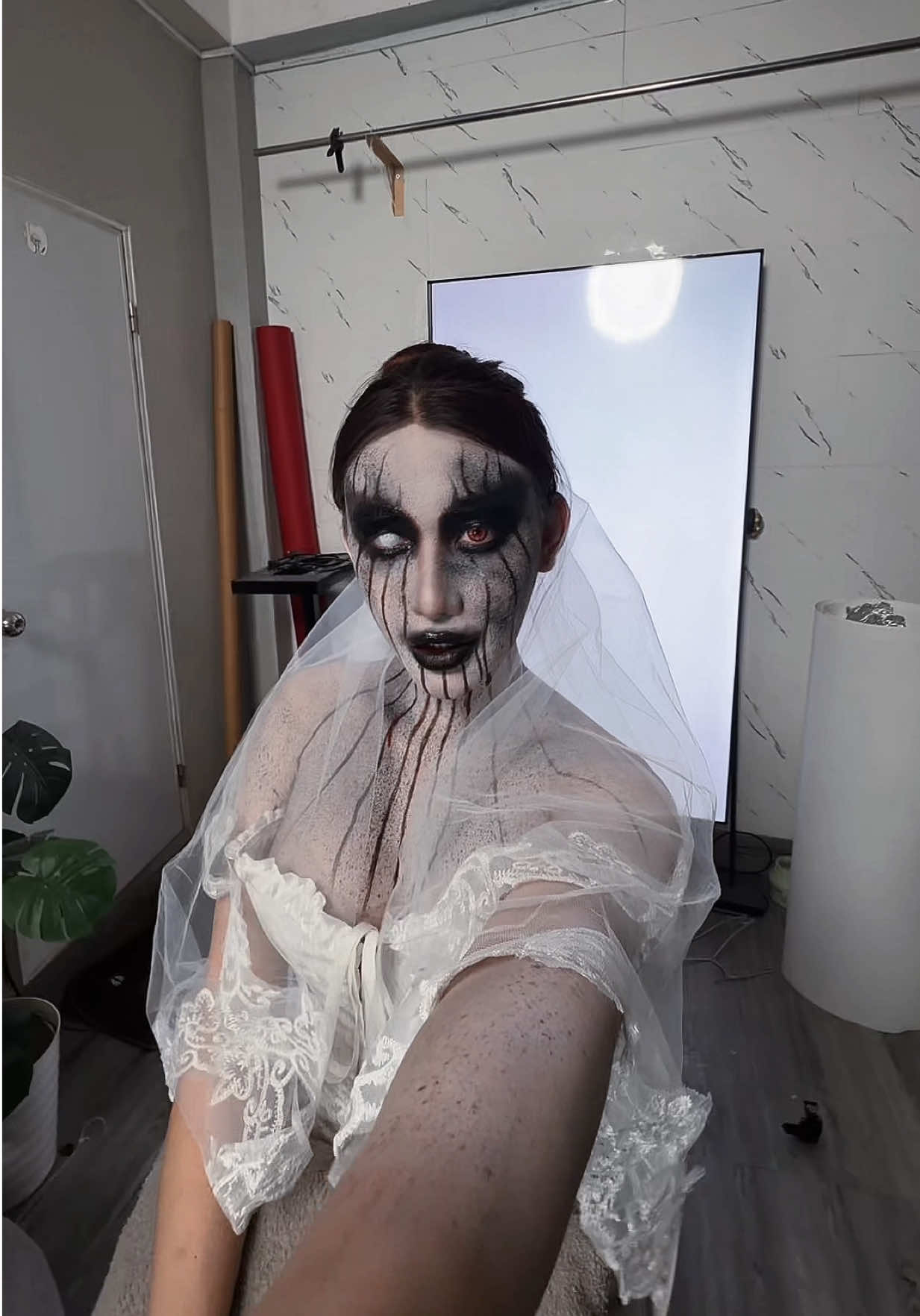 Cô ấy tốt hơn em à… #fyp #halloween 