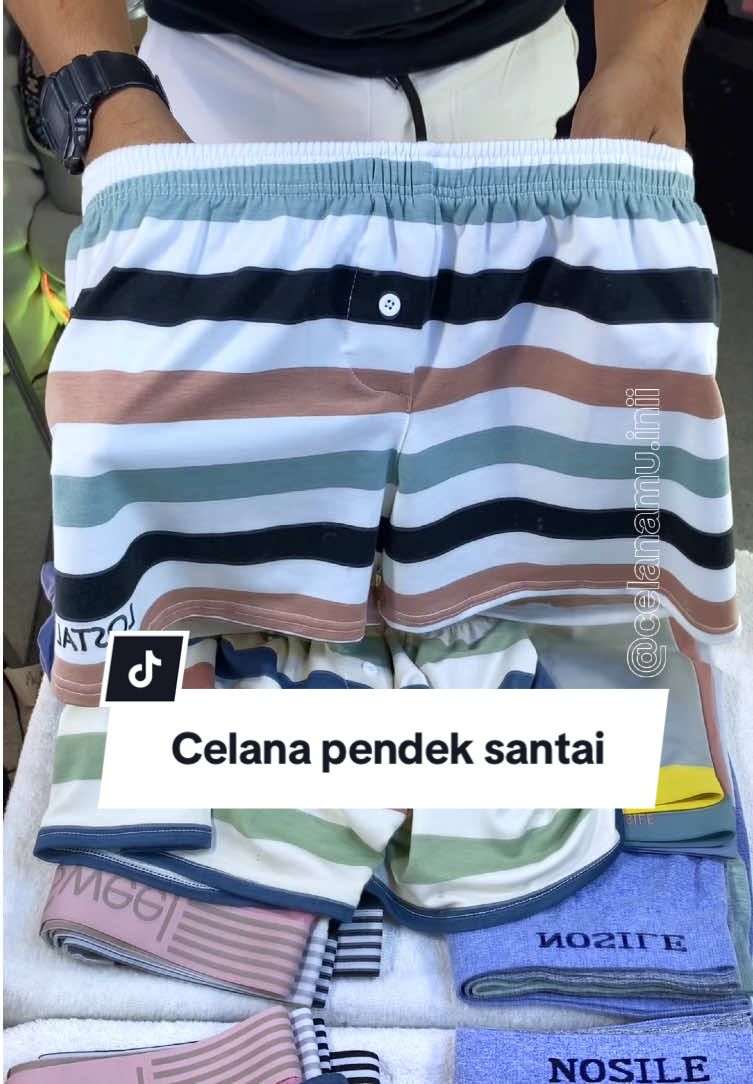 Celana pendek santai model garis #celanapendek #celanasantai #celanarumah #celanamurah #celanapendek 