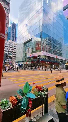 Area yang dalam Tiap menitnya di nantikan banyak orang 😊 vidio boleh di ambil ya best  area Tsim sha tsui  #tsimshatsui #hongkong  #fyp #fypシ #TikTokInteriorDesignContest 