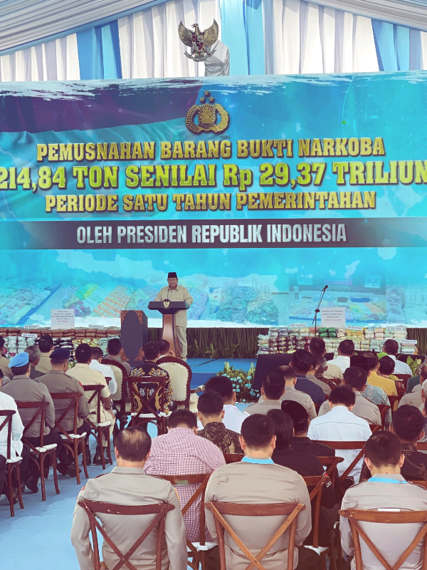 214,84 Ton Narkoba Senilai 29, 37 Triliun Dimusnahkan Oleh Bapak Presiden Prabowo Subianto Hari ini Di Mabes Polri. #prabowo #prabowosubianto 