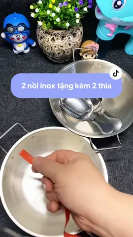2 nồi inox kèm 2 thìa cũng bằng inox giá có mấy chục cành.miễn ship tận nhà.quá là hời mấy chế ơi #noiinox #noimini #noinaumi #noiinoxmini 