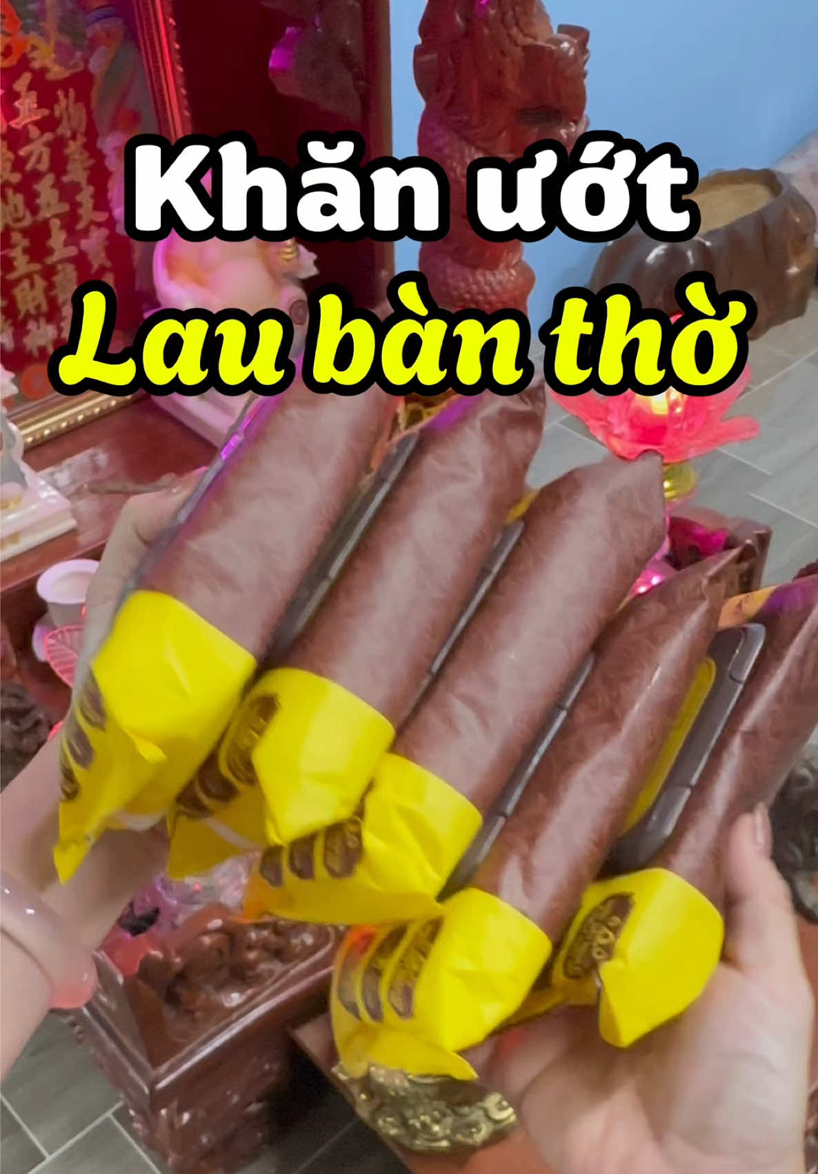 Khăn ướt lau bàn thờ hương trầm và quế giúp bàn thờ sạch sẽ, kích tài lộc #khanuot #khanlaubantho #utnereview #xuhuong #reviewgiadung 
