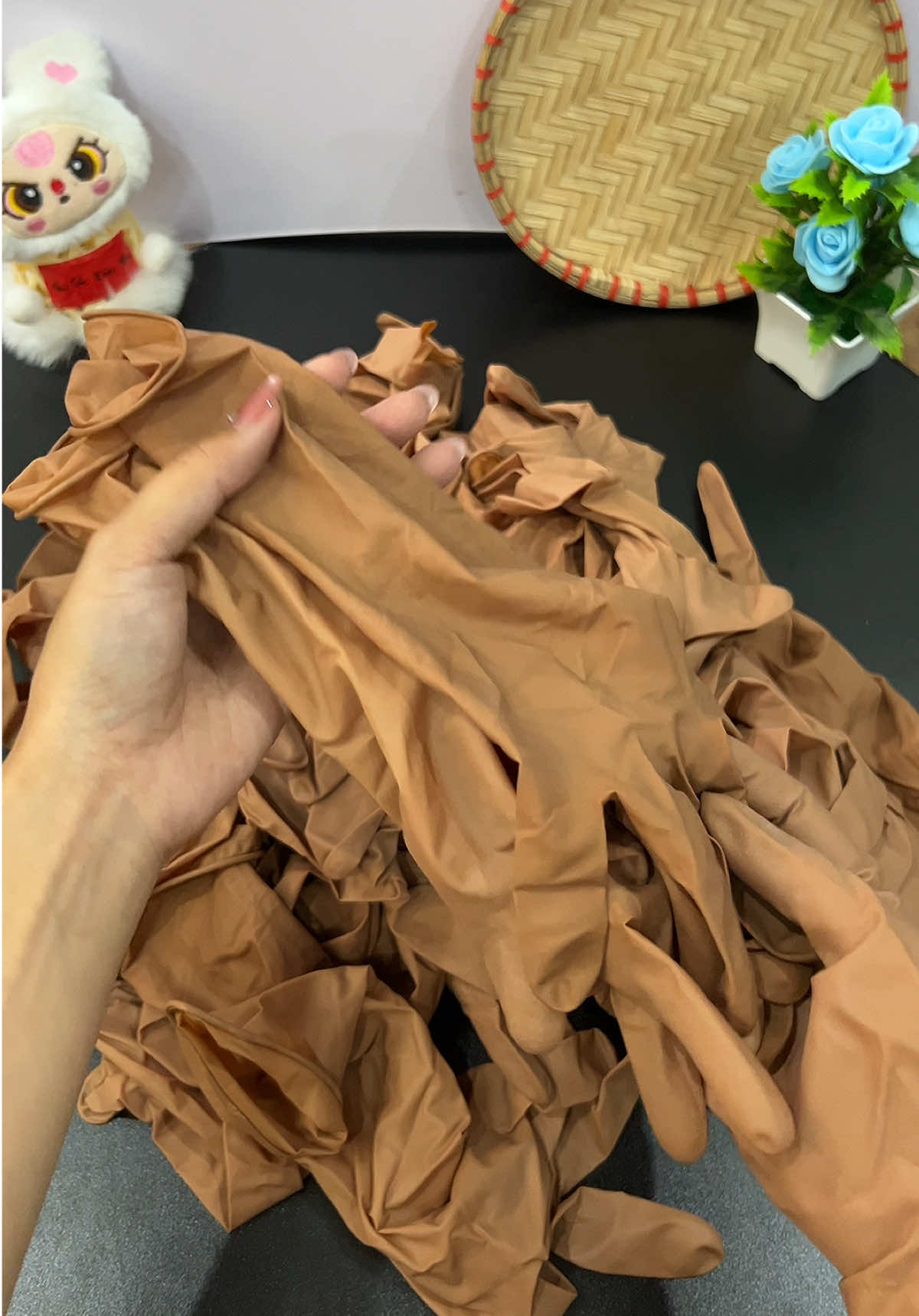 Găng tay cao su dày dặn #gangtaycaosu #gangtaycaosunhabep #gangtaycaosulatex #xuhuong #tranghatay96  @Trang Hà Tây 96  @Trang Hà Tây 96  @Trang Hà Tây 96 