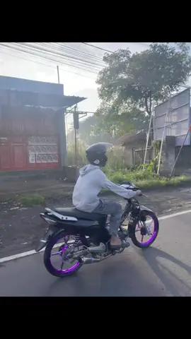 kamu ngapain si😤 #kphmajumapan #karisma125 #kphgank #foryoupage #kphjogjastyle 