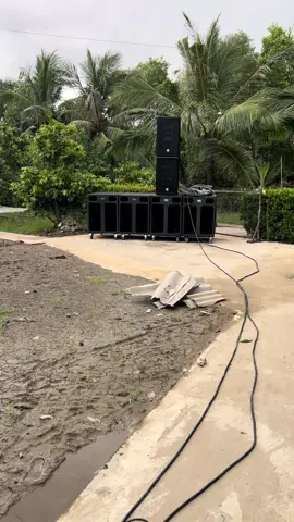 😬tê.   Xl thì nhức người rồi 🎼