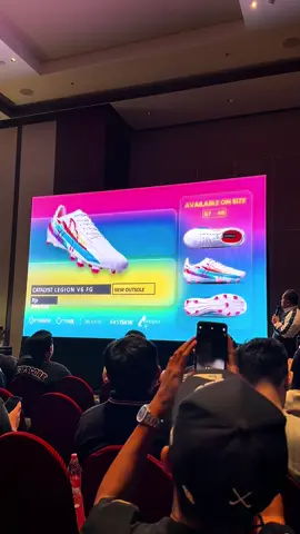 BARANG BARU , ORTUSEIGHT LEGION V6 WEII #kasutbolakelate #qefsportstore #kedaikasutbolapasirmas #kedaikasutmurah #kedaikasutviral 