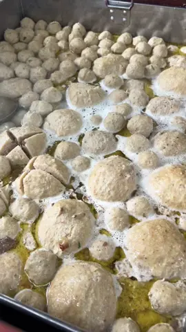 Jajan bakso lagi 🤤