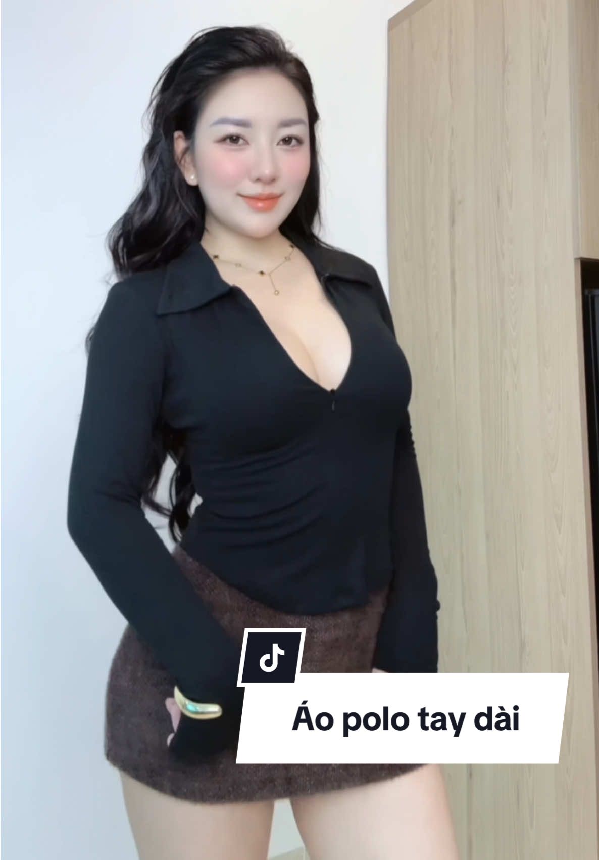 Chưa tới trăm cành mà cỡ đó đó. Sang khỏi bàn #thoitrang #aopolonu #aothuntaydainu #aothu2025  @Suly Đồ Xinh 🇻🇳  @Suly Đồ Xinh 🇻🇳 