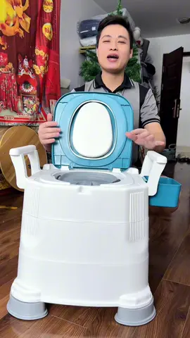 Bồn cầu đi vệ sinh