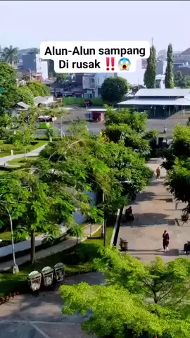 Sangat di syangkan sekali malah alun2 yg jdi sasaran 🥴🥴🥴 #aksidemo #sampangmadura 