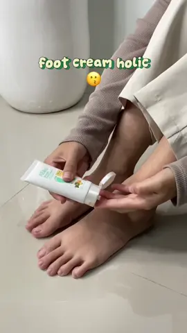 ga takut kaki bau karena sering pake footcream ini 😌 #azaleabeauty #footcare #skincarekaki 
