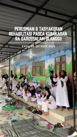 Peresmian dan Tasyakuran Rehabilitasi Pasca Kebakaran RA Darussalam Alhamdulillah, pagi hari ini didampingi, Kakankemenag Kabupaten Mojokerto, Kadis Pendidikan, Forkopimca Dlanggu dan PT Anugerah Teknik Perkasa, kami meresmika kembali Gedung RA Darussalam yang sempat terdampak musibah kebakaran, kini kembali berdiri dan siap digunakan. Rehabilitasi ini terlaksana melalui program Corporate Social Responsibility (CSR) dari PT Anugerah Teknik Perkasa sebagai bentuk kepedulian terhadap dunia pendidikan. Pemerintah Kabupaten Mojokerto menyampaikan apresiasi dan terima kasih atas kontribusi PT Anugerah Teknik Perkasa yang telah membantu memulihkan fasilitas pendidikan ini. Semoga bangunan baru ini membawa manfaat besar bagi RA Darussalam dalam mencetak generasi yang berilmu, berakhlak, dan berkarakter.