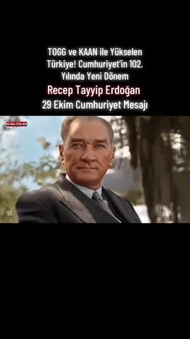 Cumhuriyetimizin 102. yılında, Türkiye’nin geçmişten geleceğe uzanan yolculuğu bu özel videoda buluşuyor. 🇹🇷 Mustafa Kemal Atatürk’ten ilham alarak, modern Türkiye’nin simgeleri olan TOGG ve KAAN gibi milli teknolojilerle geleceğe bakıyoruz. Bu videoda:  • Atatürk’ün vizyonu ve Cumhuriyet’in kazanımları  • Milli teknoloji hamlesi ile Türkiye’nin geleceğe adım atışı  • Cumhuriyet ruhunun yenilikçi nesillerle birleşimi  • Cumhuriyet Bayramı’nın anlamı ve önemi …hepsi bir araya geliyor. Cumhuriyet sadece bir tarih değil; bir gelecek, bir umut ve bir mirastır. Bu mirası korumak ve geliştirmek hepimizin görevidir. 🎥 Videoyu beğenmeyi ve kanalımıza abone olmayı unutmayın! 📢 Yorumlarda sizin Cumhuriyet Bayramı ile ilgili düşüncelerinizi bekliyoruz! #receptayyiperdogan #cımhuriyet #cumhuriyetbayramı #erdalcolak 