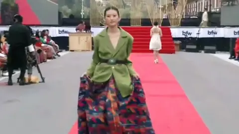 Fashion week got me like… #creatorsearchinsights2025 #designers #fashionweek #myvideoviral #golive 