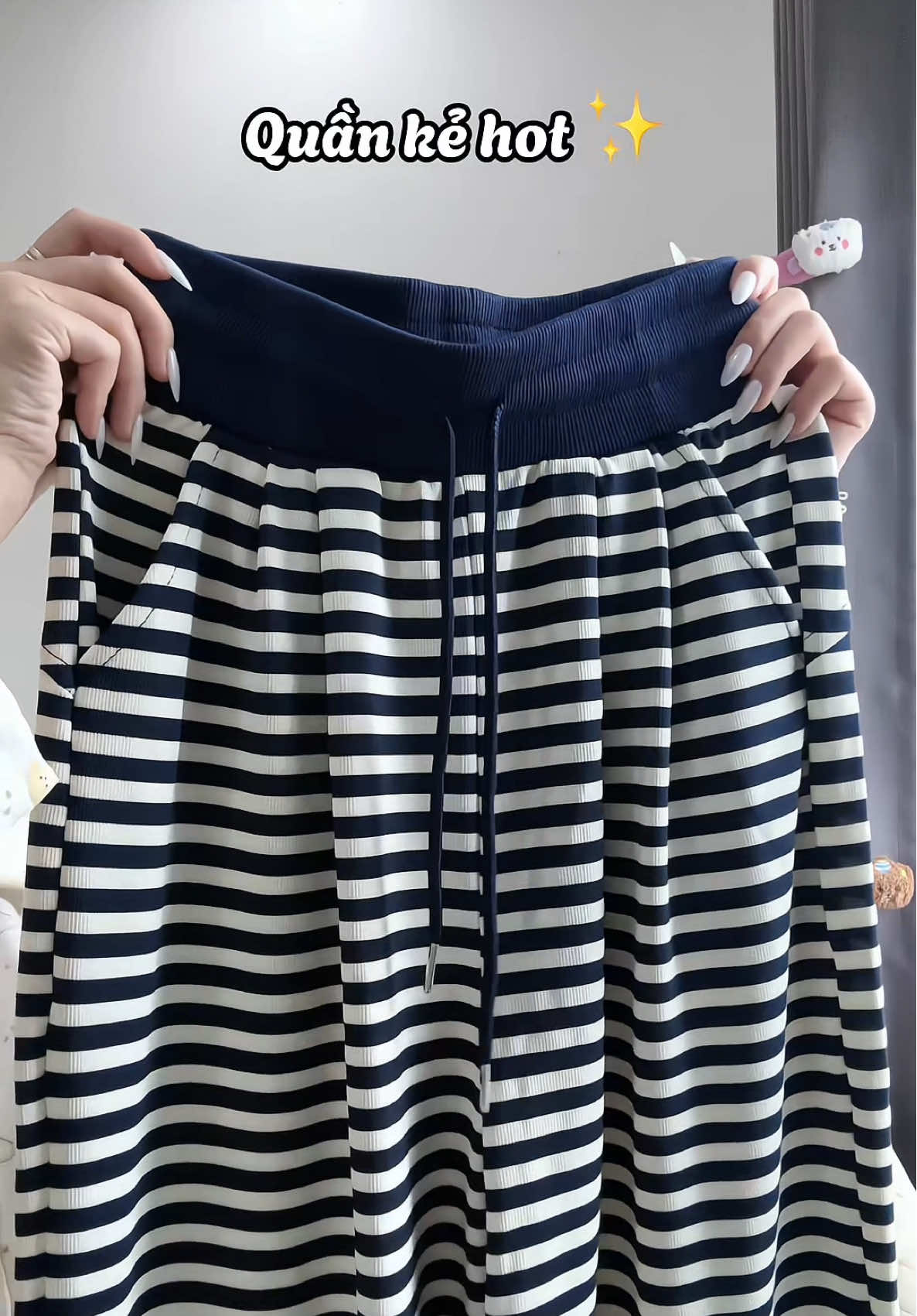 Quần kẻ hot ✨ #viral #TikTokFashion #quanke #quanongsuong #vitmacgi68 