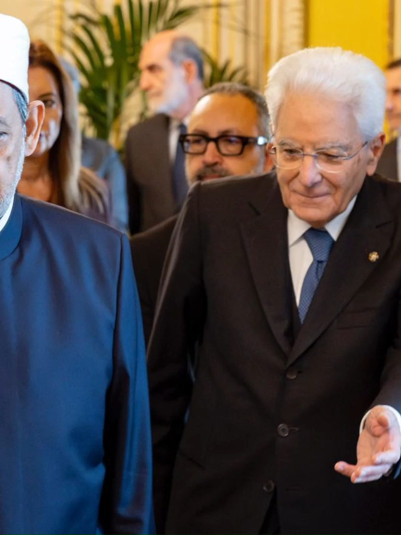 بمراسم استقبال رسمية.. الرئيس الإيطالي يستقبل #شيخ_الأزهر بقصر الرئاسة مشيدًا بجهوده في نشر السلام..