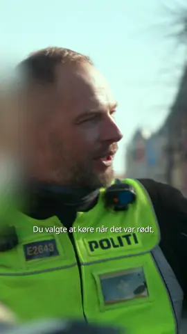 Hvor tit kører du overfor rødt på cykel? 🙈 Nyt afsnit af Politijagt i aften 20.00 på Kanal 5 eller stream nu på HBO Max