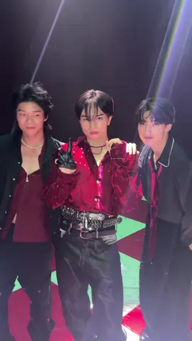 本日2nd Single『#IDOLIC』リリースです‼︎ #中島健人 の人生の主題歌、ぜひお聴きください𓆩🖤♥️𓆪 ラスサビver. w/ Koji&Shiryu #KentoNakajima