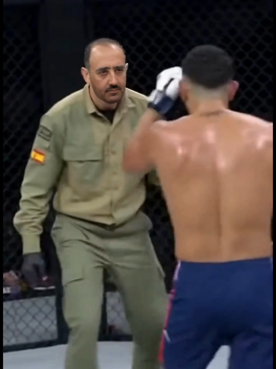 Menudo GOLPE de estado🥊🤣 #franco #vox #fyp #parati #español 