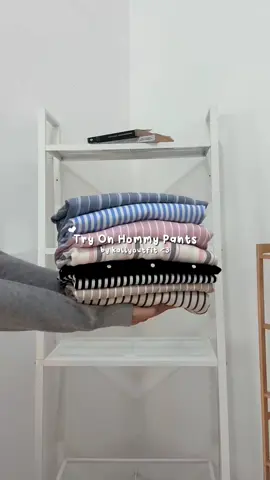 hampir punya semua warna wkwk #stripepants #celanawanita #celanakulot #celanarayon #kallyoutfit @kallyoutfit 