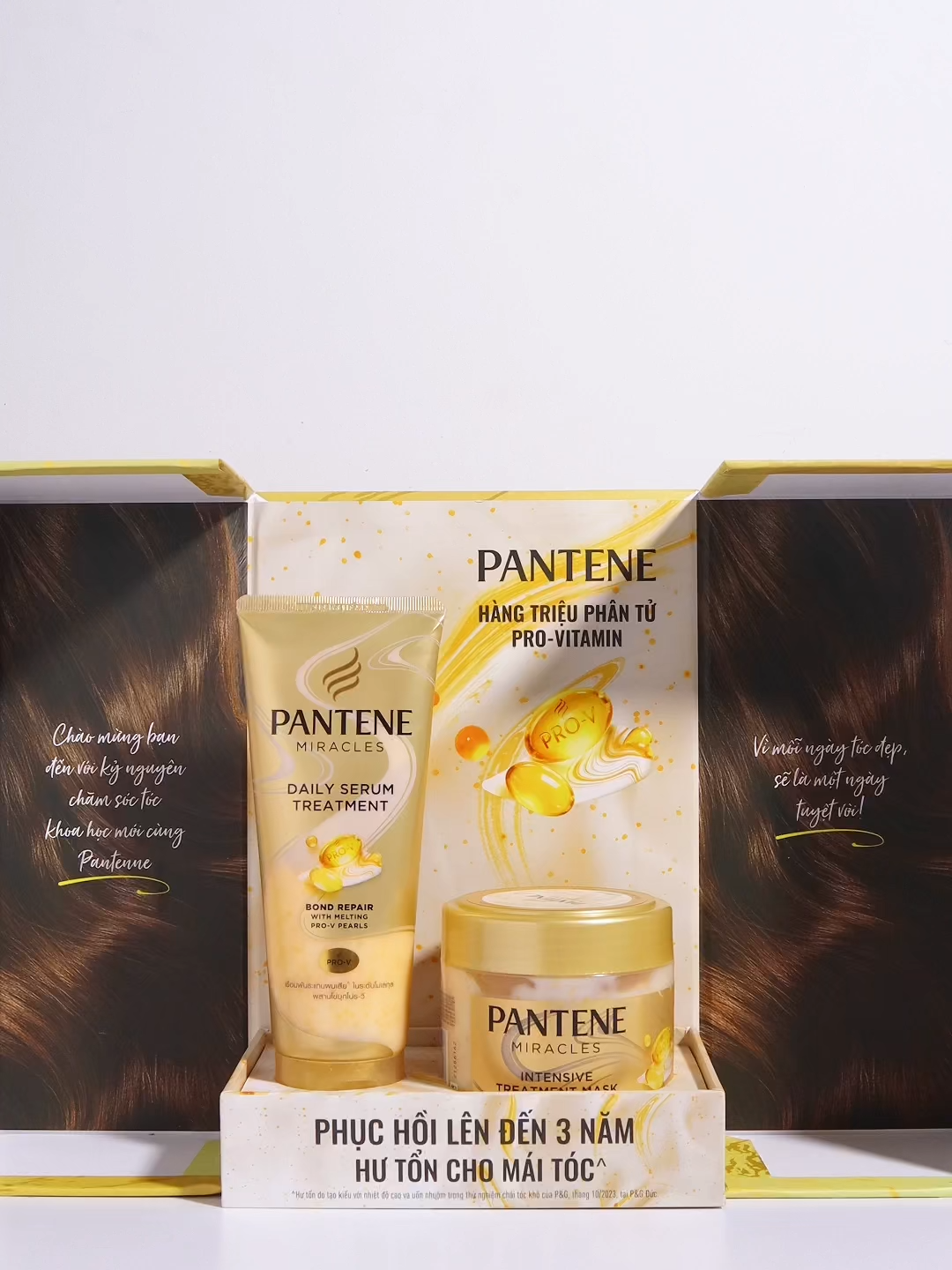 Các hạt ngọc Pro-V tan chảy lần đầu xuất hiện trong bộ đôi sản phẩm mới của nhà Pantene, giúp dưỡng chất thẩm thấu từ sâu bên trong, khác biệt ngay từ lần đầu tiên! #PanteneMiracles #PanteneUToc #ProVTanChay  *Được tài trợ bởi P&G