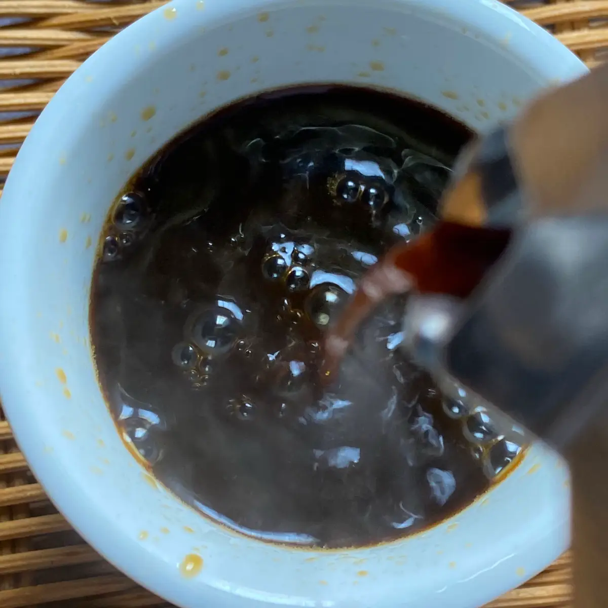 أُعلّل النفس بالأيام الهادئة 