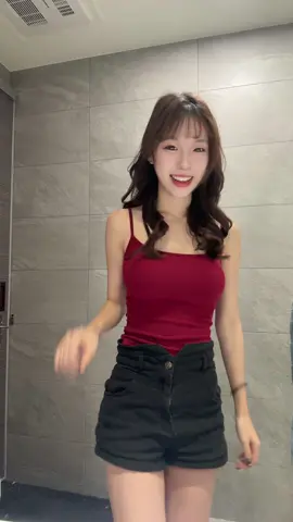 這首到底要聽幾次 到處都是貓毛🤣