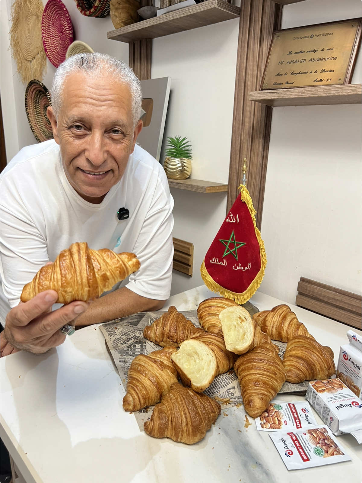 الكرواسون في الدار بطريقة سهلة و ناجحة بحال ديال المحلات مع الخميرة الفورية أنجل  #كرواسون  #croissant  #وصفات_ناجحة  #croissantmaison  #bolangerie 