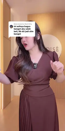 Membalas @Resti Kitty yeayy honest review dr ka Resti 😍. Apa mimin bilang, cuttingannya emg bikin ngebentukin badan, ada tali jg adjustable. Dan bahannya jg adem flowy 🥹🥹 #livehighlights #tiktoklive #promoguncang1111 #fypシ #fyppppppppppppppppppppppp 
