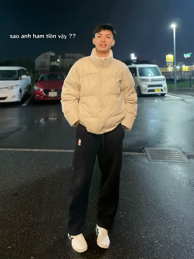 Không tiền chả có hạnh phúc và lãng mạng đâu em 👌