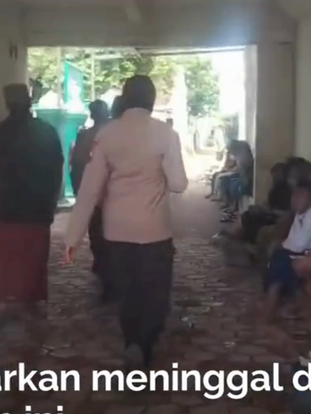 Begini Kronologi Atap Ponpes Syech Abdul Qodir Jaelani Situbondo Ambruk Menewaskan Satu Santriwati #PonpesSitubondo #SantriBerduka #DoaUntukSantri #Innalillahi