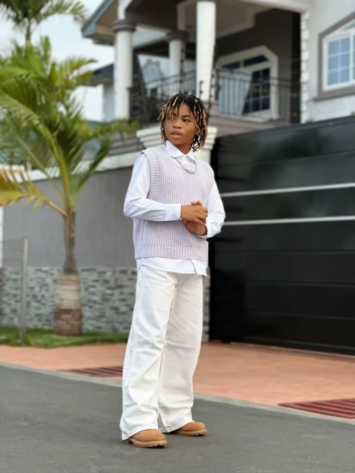 Sunshine in my feed ☀️✨ Spreading vibes and good energy, one smile at a time 😊 #abigaildromo #PositiveVibes #GoodEnergy