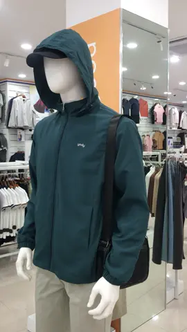 Áo khoác gó trượt nước thông minh YODY , siêu nhẹ, thoáng, gấp gọn nhỏ xíu mà lại có Võ vì vừa chống nắng cản gió cản bụi công thêm trượt nước đỉnh , cho nên. Mẫu này làm Veddet của dàn khoác nhà e mặc quanh năm ko chán ! Màu xanh lá e đang quay ít  quảng cáo rầm rộ nhưng a nào gu phong trần, đầm tính, tông lạnh thì triển ngay nha! 599k nhưng mua ở giỏ hàng e để tiktok trợ giá nhé các a #aokhoacdep #aokhoac #aokhoacgio #aokhoacchongnang #aogiochongnuoc #thoitrangnamnu #yody #xuhuong #xuhuong #thoitrangnam 