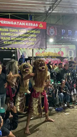 Buto jowone metu👹 Jathilan Prabu Rahwono #jathilan #jathilanjogja #jathilanblendrong #masukberanda #fyppppppppppppppppppppppp 