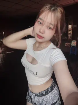 #ဗိုက်ခေါက်🤧🖤 #🤣 #tik_tok #မဝေဖန်နဲ့ #တွေးပြီးမှတင်ပါ 