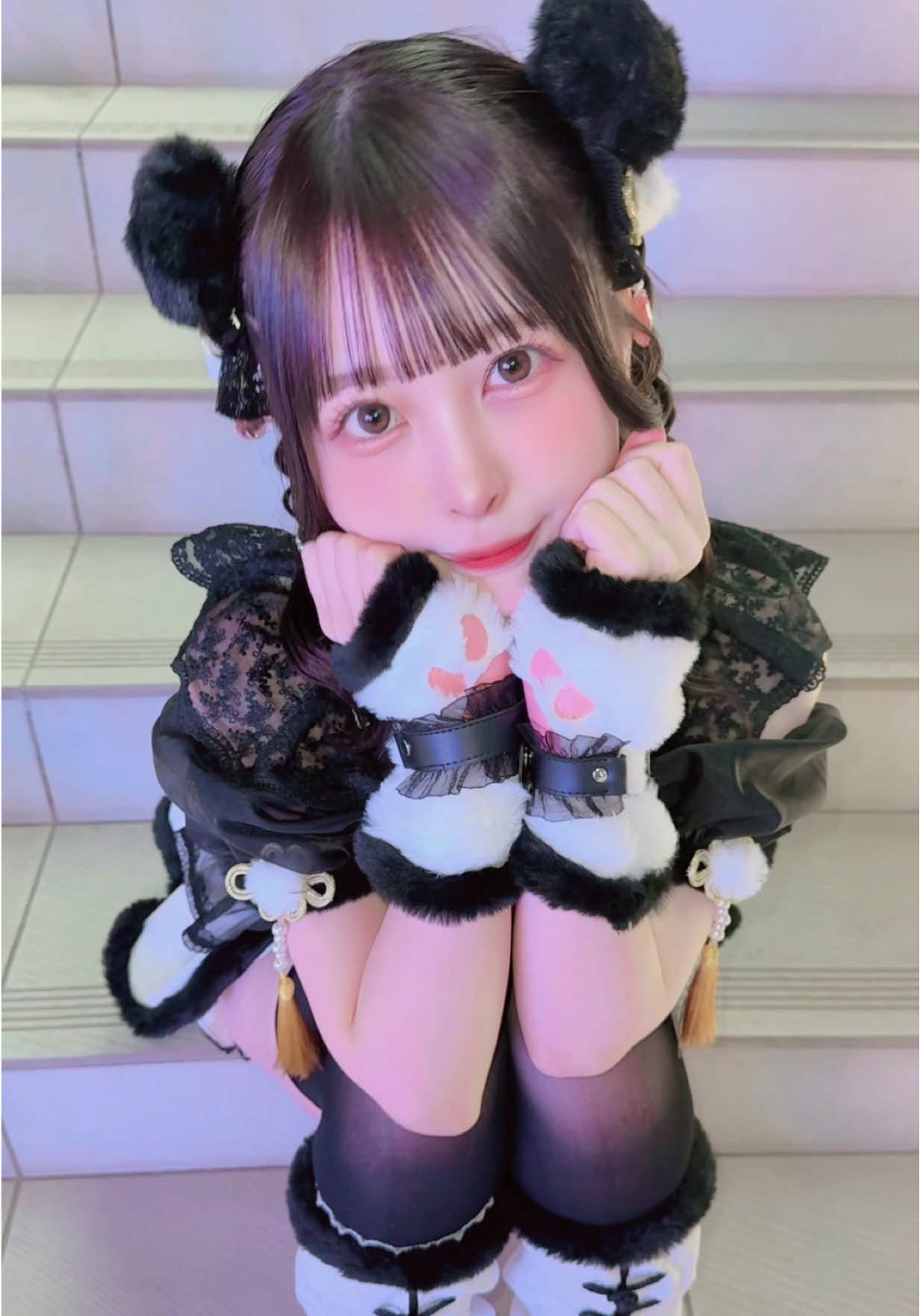 人通り多くてキョロキョロしちゃうパンダコパンダ