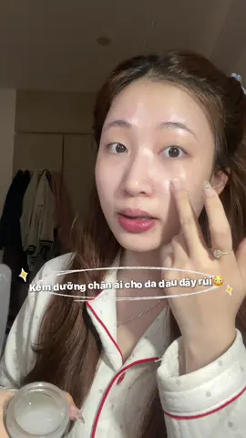 gel dưỡng quốc dân có bản mới rùi nhé, mấy bác thử bản mới đi lạ lém🧐 gel dưỡng mà có BỘT PHẤN!  ( nghe nhạc nôn Noel we hihi><)🎶🎶🎶 #1mixinhxinh #imfromvn #vitamintreewatergeladvance #skincaretips #duongam 