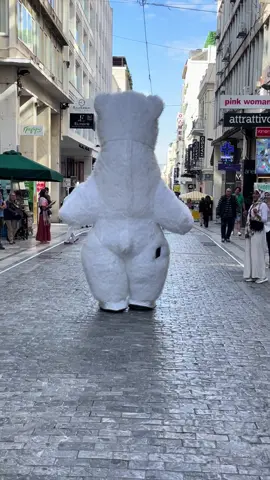 Dancing bear #athens #greecetiktok #tiktokviral #dance #sama28