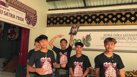 [02-11-2025]wow,It’s already your 1st YouTube Anniversary🎂Time flies so fast.thank you for making us smile through your content. Keep going and keep shining! 💫@KUSUMAWARA OFFICIAL REAL💯 #gwsmoriginalstore #garudawisnusatriamuda #gwsmfamily #foryou #kusumawaraofficial 