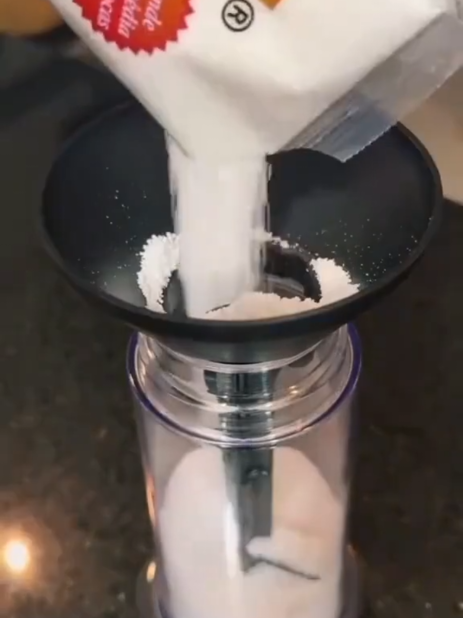 Tapioqueira peneira e armazena polvilhador , link nos comentários ✨️ #tapioqueira #peneira #polvilhador #tapioca #beiju 