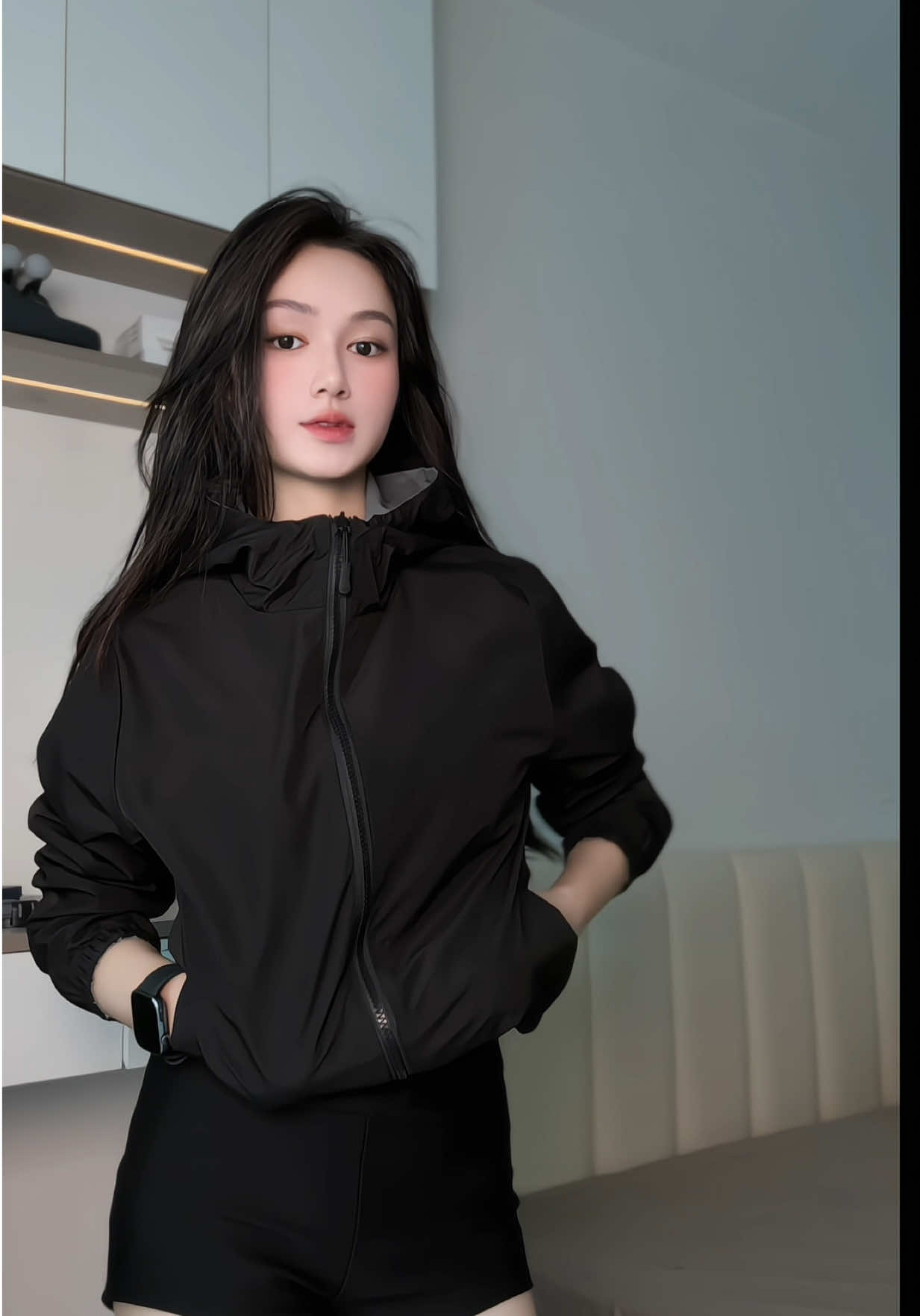 Cả 2 mặt đều sử dụng được như nhau nha 