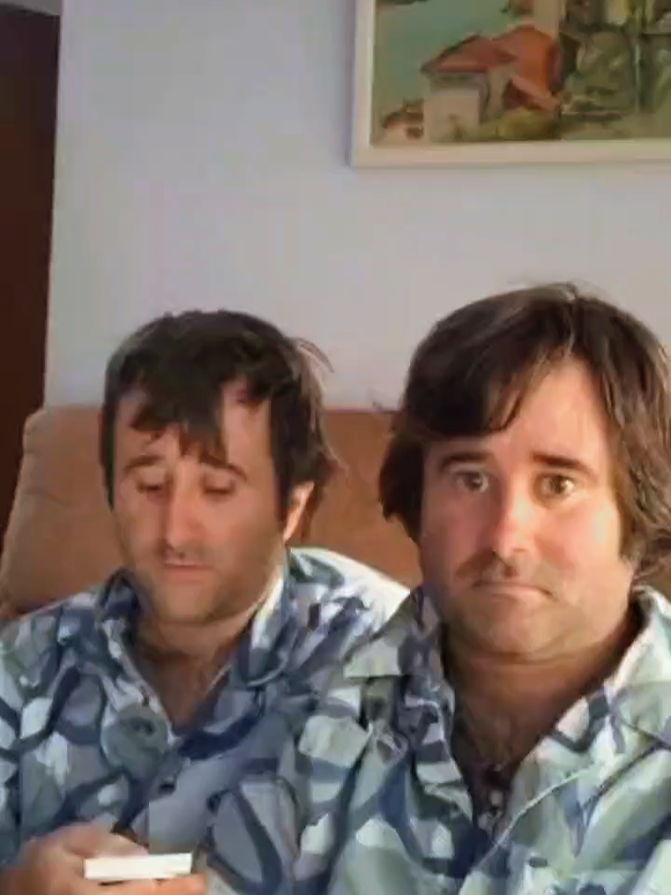 Aquí No hay Quien Viva - Cover #television #hermanos #alicante #viral #fyp #gemelos #multiple #antena3 #humo #humo