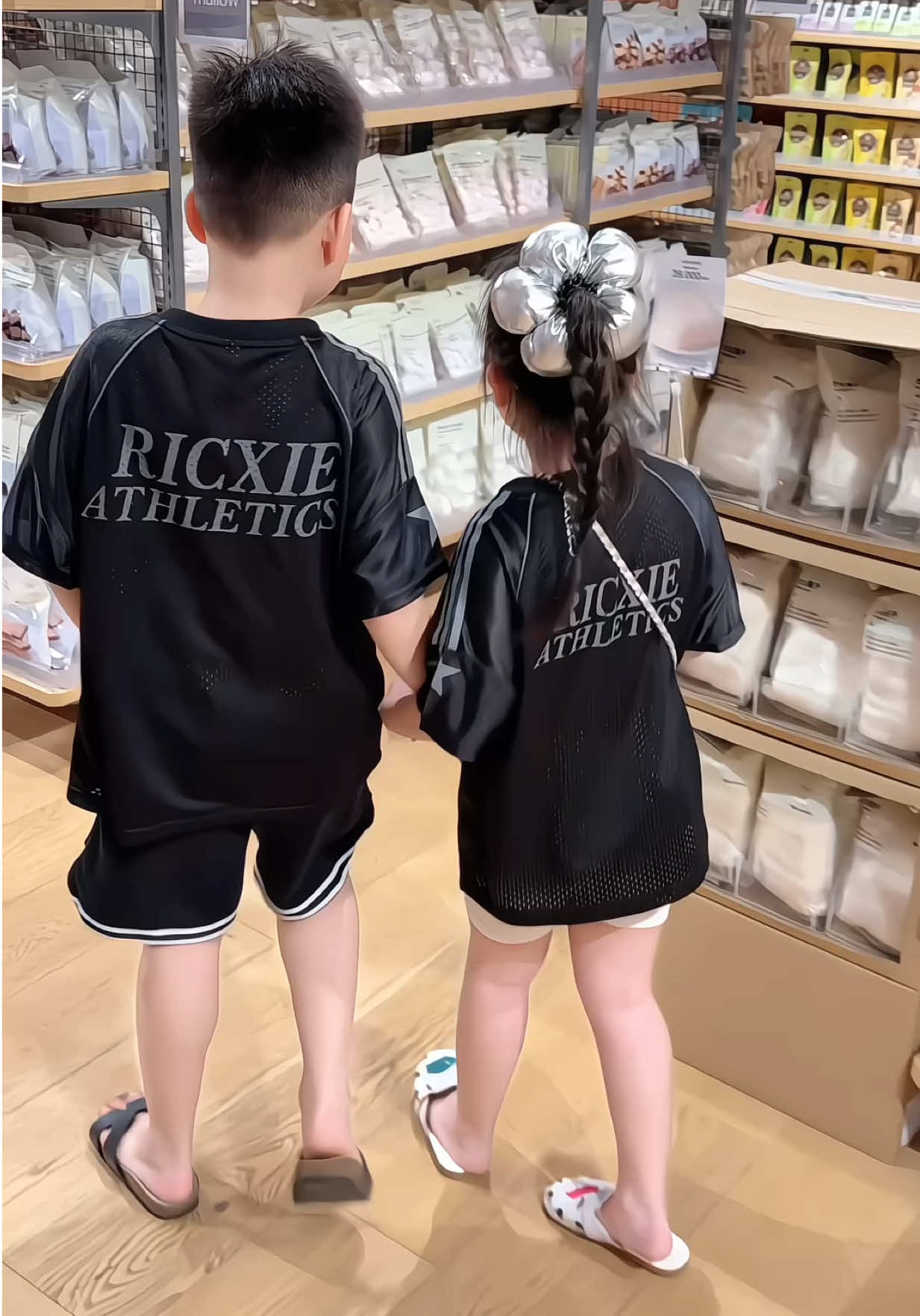 Áo này bé trai hay bé gái mặc cũng đẹp  #tientocdep #review #mebimsua #docuabe 