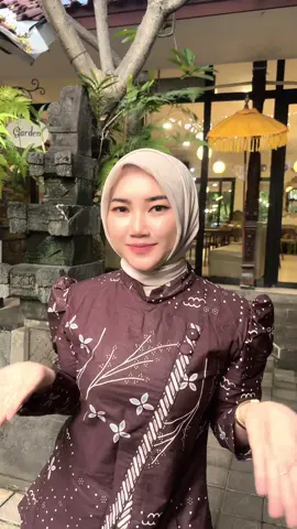 sayang bgt kalo sampe kamu belom co✨🔥‼️#outfitkerja #outfitinspiration #ootdhijab #batikmodernwanita #outfitkondangan #batikjanggan 