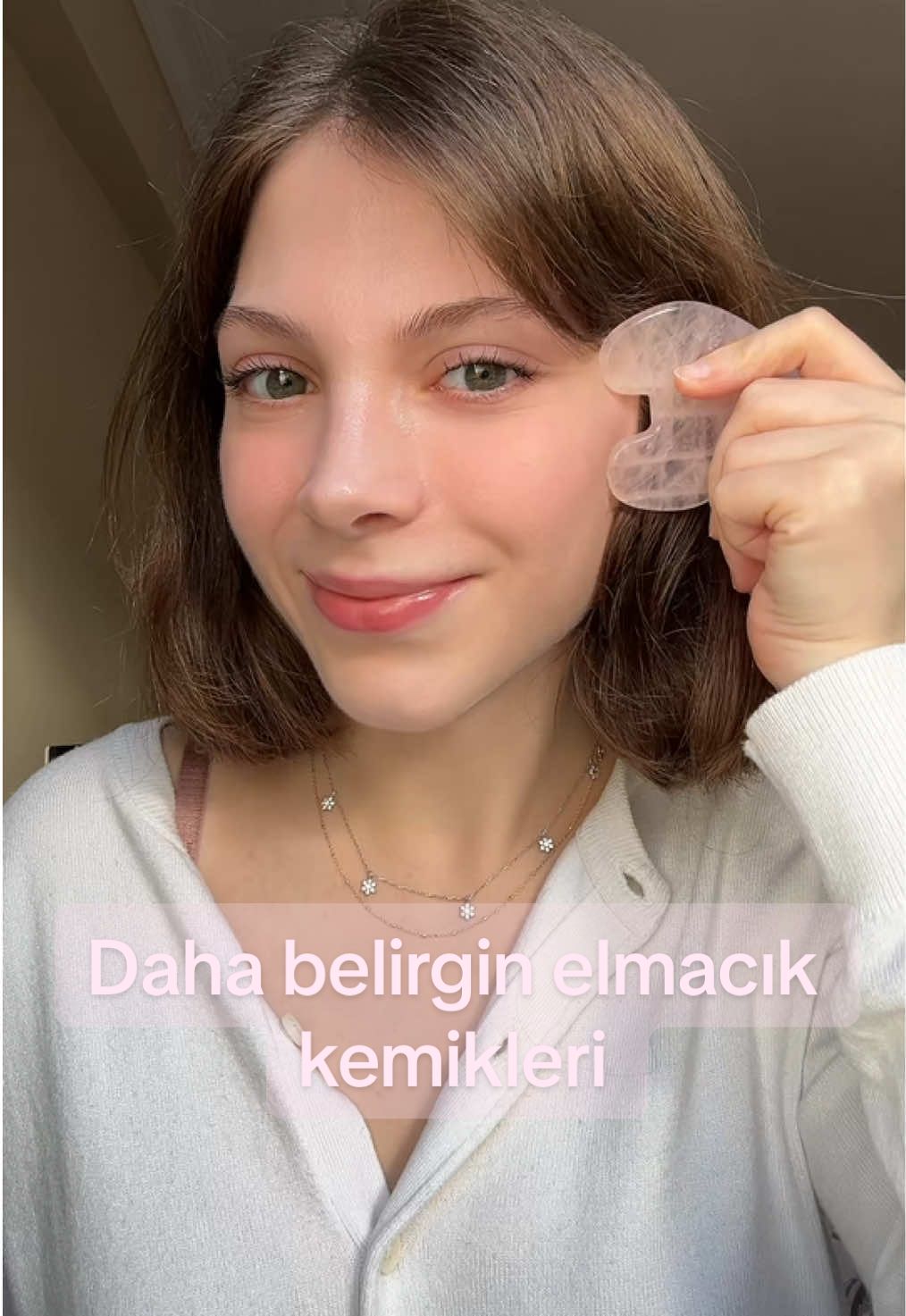 Yüzümün nemli olmasına özen gösterelim✨#fyppppppppppppppppppppppp #beauty #fypシ゚ #yüzyogası #faceyoga 