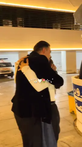 #صعب_اعيش_بدونك_اني🤍#🥺#افخم_عباره_له_تثبيت🖤📌 #فيديوهاتي_تصاميمي🎶🎬 #منشن_شخص_تهديه_المقطع🥺🦋🤍 